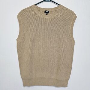 Uniqlo Women's Medium Gauge Crew Neck  Beige Sweater Vest